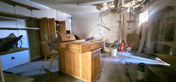 Maison en pierre 224m2 hab. piscine et 145m2 d'annexe