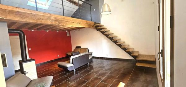 Maison en pierre 224m2 hab. piscine et 145m2 d'annexe