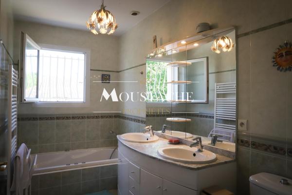 AGRÉABLE MAISON/ VILLA - 1KM PLAGE & 500M COMMERCES -