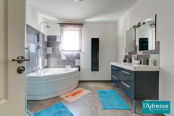 MONTAGNE DE REIMS - MAISON DE 210m²