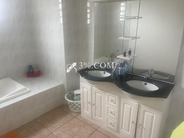 Maison 8 pièce(s) 4 chambre(s) 159 m²