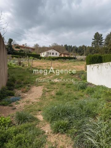 Terrain à UNIEUX, 42240 - 600m²