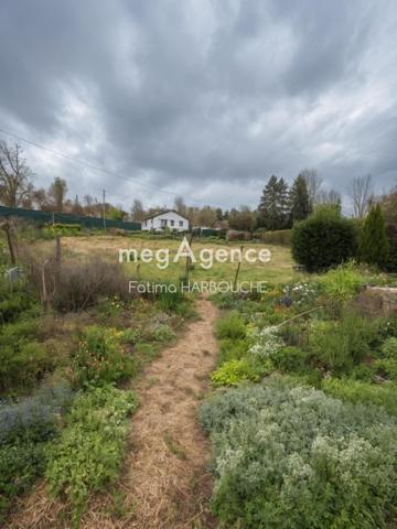 Terrain à UNIEUX, 42240 - 600m²