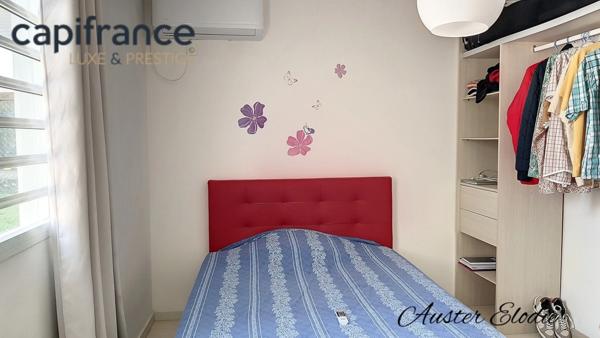 Villa T4 de 150 m2 et sa dépendance T3 de 100 m2 vue mer