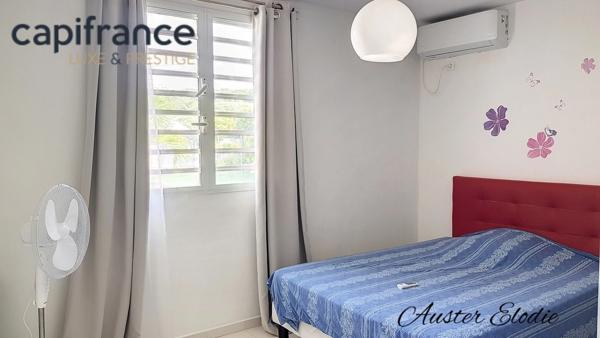 Villa T4 de 150 m2 et sa dépendance T3 de 100 m2 vue mer