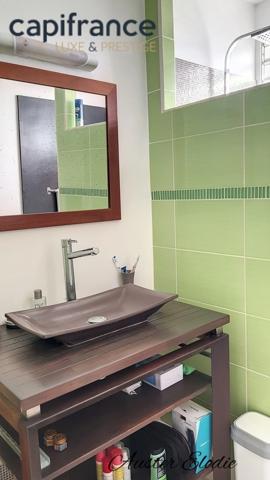 Villa T4 de 150 m2 et sa dépendance T3 de 100 m2 vue mer