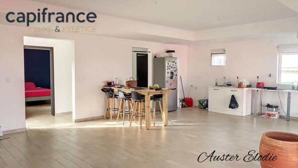 Villa T4 de 150 m2 et sa dépendance T3 de 100 m2 vue mer