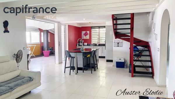 Villa T4 de 150 m2 et sa dépendance T3 de 100 m2 vue mer