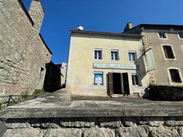 Maison à vendre à Saint-Denis-en-Margeride en Lozère (48700), ref : 48032-124