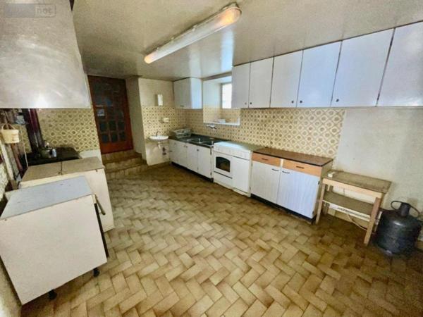 Maison à vendre à Saint-Denis-en-Margeride en Lozère (48700), ref : 48032-124
