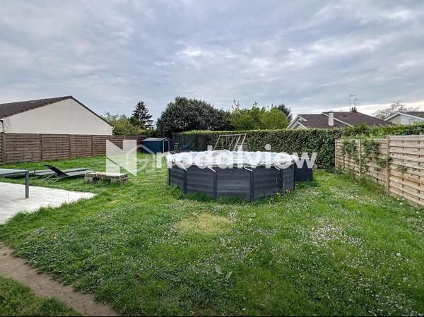 📍 Venez poser vos valises dans cette belle maison individuelle sur la commune de Saint-Germain-lès-Corbeil !
Charmante maison familiale de 110 m², nichée dans un environnement résidentiel paisible et verdoyant, au cœur du secteur recherché de Saint-Germain-les-Corbeil.

✨ Un véritable cocon de vie pour toute la famille :
Une pièce de vie spacieuse et baignée de lumière grâce à sa DOUBLE EXPOSITION et une baie vitrée à GALANDAGE , parfaite pour des moments conviviaux en famille ou entre amis. 
Une cuisine ouverte moderne et fonctionnelle 
4 belles chambres, dont une suite parentale pour votre confort et votre intimité (la 4ème chambre avec sa salle d'eau et WC est située dans le garage double qui a été aménagé mais peut redevenir un garage . 19m2 déclaré à la mairie )
Une salle d'eau avec WC complète la maison, et la suite parentale est avec une salle de bains et WC 
Les combles peuvent être aménagés et surélevé pour avoir encore plus de volume 

🌿 À l’extérieur, laissez-vous séduire par :
Un jardin clos de 600 m², arboré et sans vis-à-vis, parfait pour profiter des beaux jours . Une exposition SUD/OUEST vous permettra d'ne profiter. Une piscine HORS-SOL et démontable complète le jardin.  

🚗 Stationnement facile – Quartier calme – Proche écoles, commerces et grands axes

💥 Une maison rare sur le secteur, alliant confort, espace et potentiel d’évolution.

la Maison est entièrement isolé par l'extérieur, ainsi que les combles, elle est équipée de DOUBLE VITRAGE PVC ainsi que des VOLETS ROULANTS ELECTRIQUES, radiateurs récents ainsi qu'un poêle complète le potentiel de cette maison 

📞 Ne tardez pas ! Une visite s’impose pour ressentir le charme de cette maison dès les premières minutes. Contactez-moi vite pour organiser une visite !