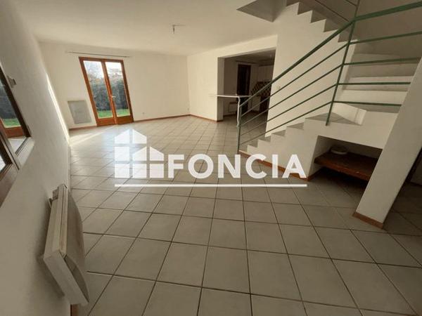 Location Maison 4 pièces 105 m² - 11 LA LAMANE Saramon 32450