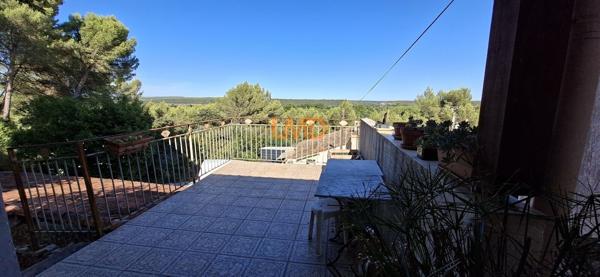 Villa T3 dans la garrigue avec vue