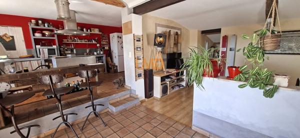 Villa T3 dans la garrigue avec vue