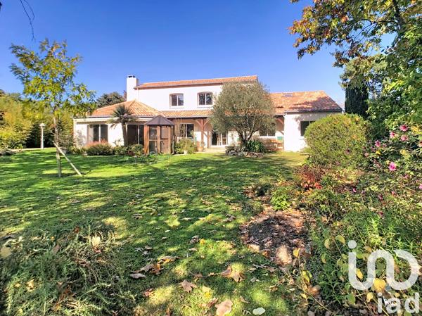 Maison à vendre 8 pièces 202 m² Basse-Goulaine