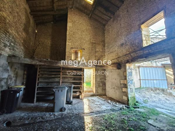 Maison à Matha, 17160 - 8 pièces 120m²