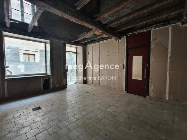Maison à Matha, 17160 - 8 pièces 120m²