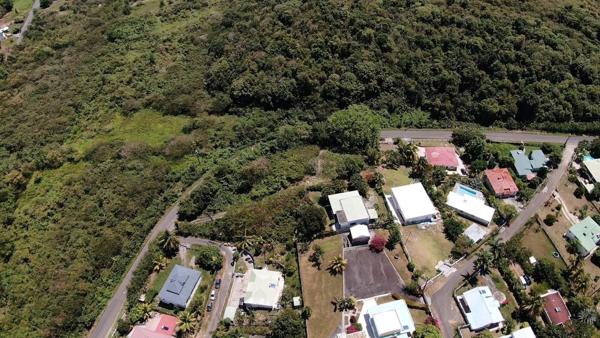Terrain à SAINTE-ANNE, 97180 - 817m²