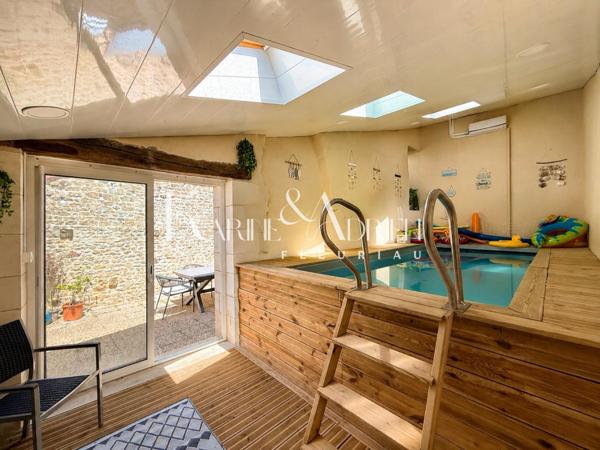 Maison de ville : 6 chambres, piscine et jardin