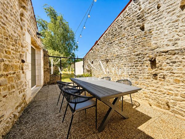 Maison de ville : 6 chambres, piscine et jardin