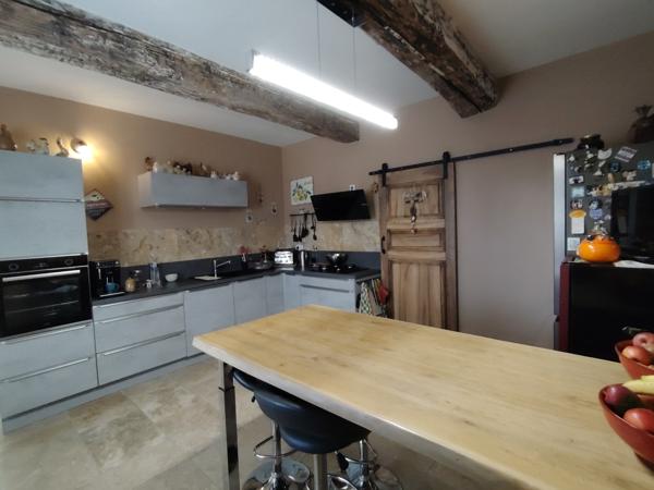 Camaret-sur-Aigues (84850) MAS DE VILLAGE 8 PIECES 220 M²