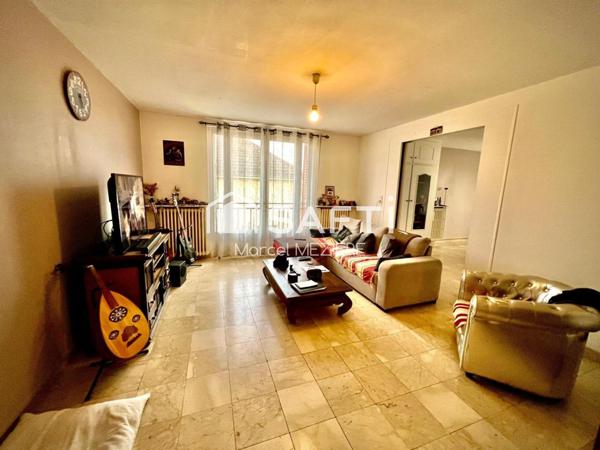 Très bien situé! Pas de vis à vis....