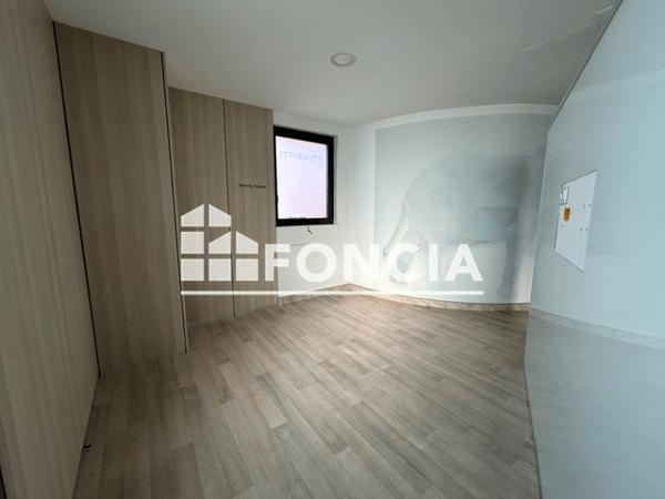 Location Local commercial 10 pièces 156 m² - ZAC STE ANNE BATIMENT B Sorgues 84700