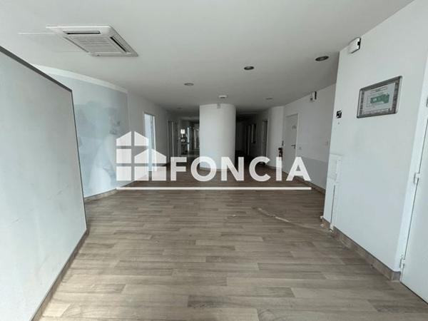 Location Local commercial 10 pièces 156 m² - ZAC STE ANNE BATIMENT B Sorgues 84700