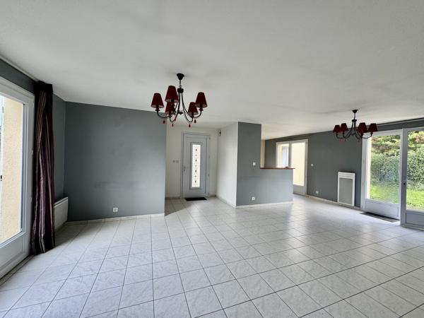 Vairé (85150) L'Opportunité à Saisir à Vairé ! Votre Vie entre Plages et Sérénité