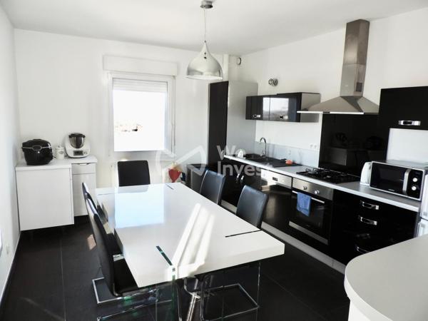 Appartement récent 139m² + balcon + garage + 2 parks