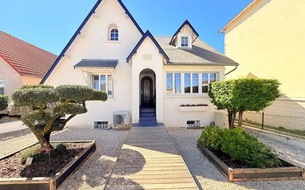 Maison à vendre    5 pièces •  Surgères