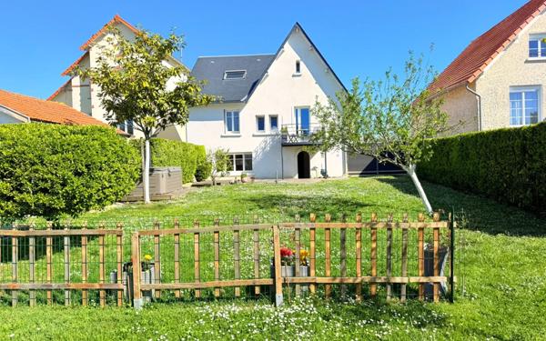 Maison à vendre    5 pièces •  Surgères