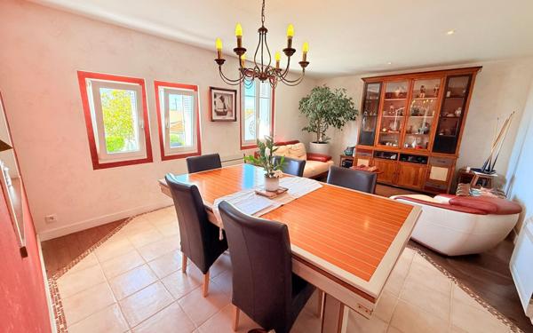 Maison à vendre    5 pièces •  Surgères