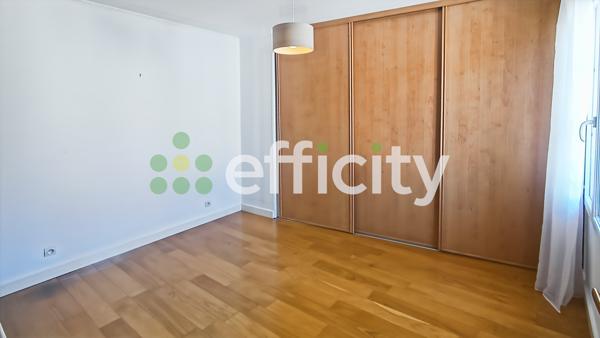 Maison 5 pièces - 135 m² Exclusivité efficity