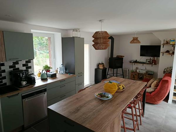 ENSEMBLE DE DEUX MAISONS