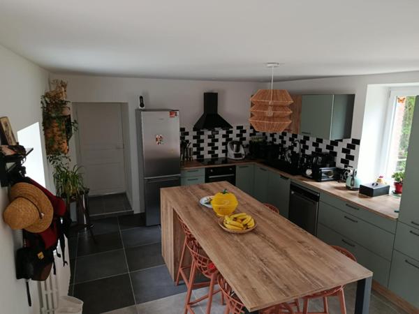 ENSEMBLE DE DEUX MAISONS