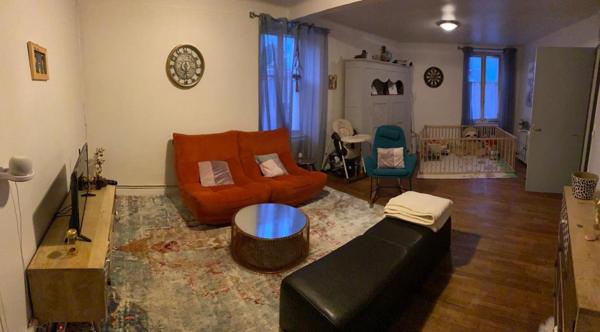 ENSEMBLE DE DEUX MAISONS