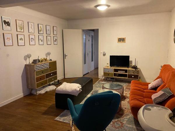 ENSEMBLE DE DEUX MAISONS