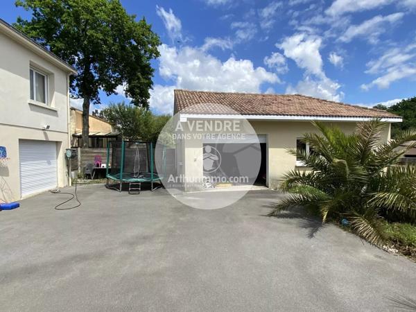 Vente                                                      Maison
                        
                     8 pièces                      200 m2                     à Pornic