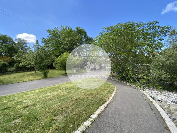 Vente                                                      Maison
                        
                     8 pièces                      200 m2                     à Pornic