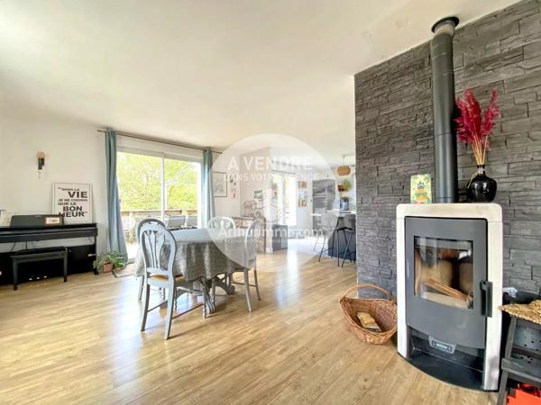 Vente                                                      Maison
                        
                     8 pièces                      200 m2                     à Pornic