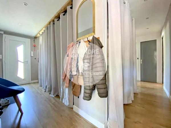 Vente                                                      Maison
                        
                     8 pièces                      200 m2                     à Pornic