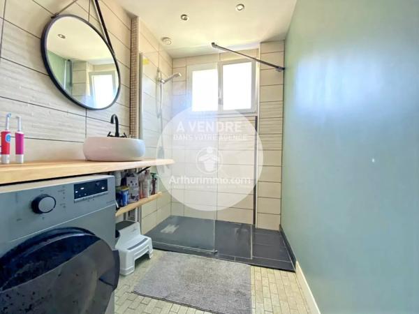 Vente                                                      Maison
                        
                     8 pièces                      200 m2                     à Pornic