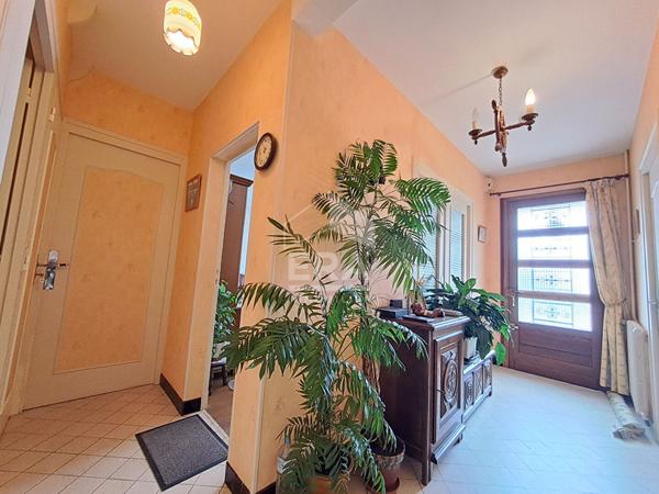 Maison à vendre T5 - Blois - Maison familiale à fort potentiel, 4 Chbs, SS, 2 garages, jardin