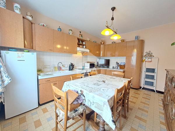 Maison à vendre T5 - Blois - Maison familiale à fort potentiel, 4 Chbs, SS, 2 garages, jardin