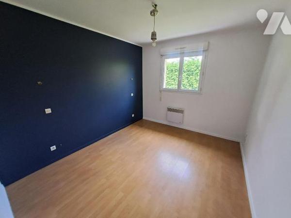 Argences centre, proche des commerces,

Maison de plain pied en bon état comprenant : entrée,...