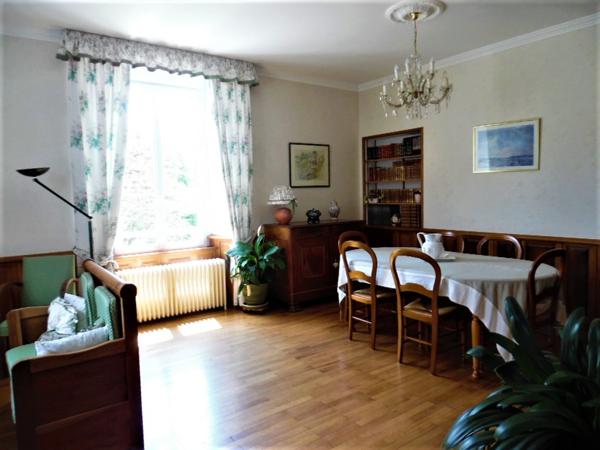 MAISON BOURGEOISE - 6 CHAMBRES + BUREAU