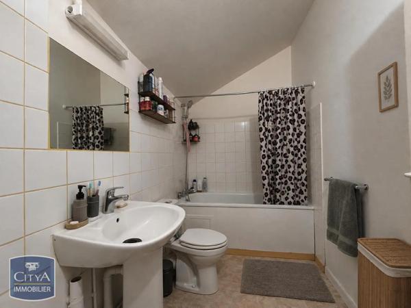 Appartement à louer 2 pièces 35.27m² Alençon (61000)