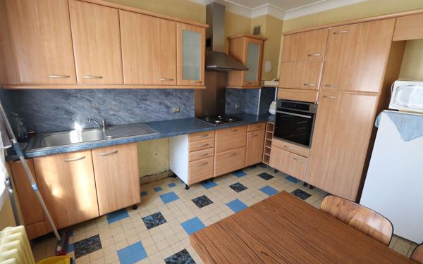 Maison à vendre    4 pièces •  Loyettes