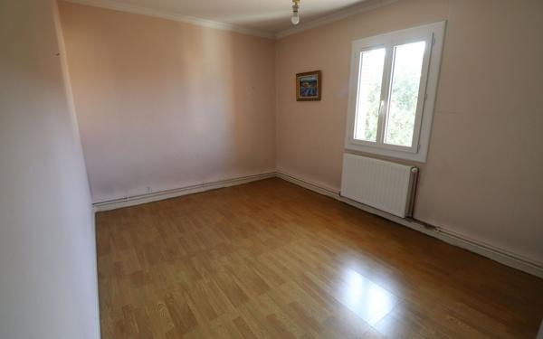 Maison à vendre    4 pièces •  Loyettes